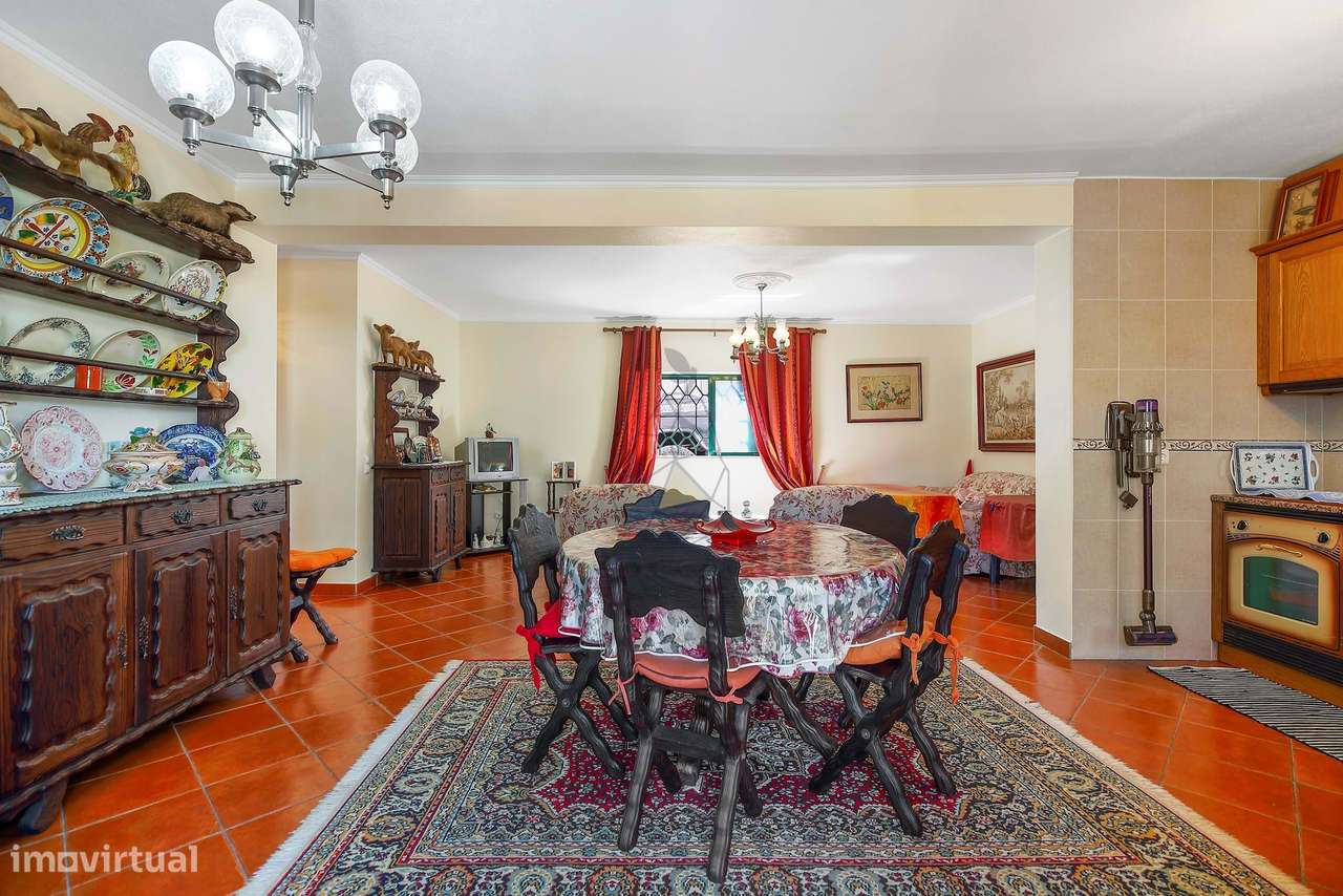 Moradia Térrea com 4 Quartos e Garagem - Portimão - Grande imagem: 5/40