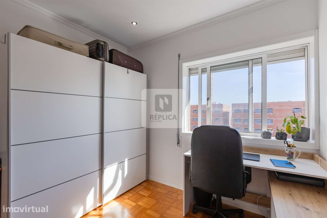 Apartamento T2 Renovado no Bonfim, Porto-27