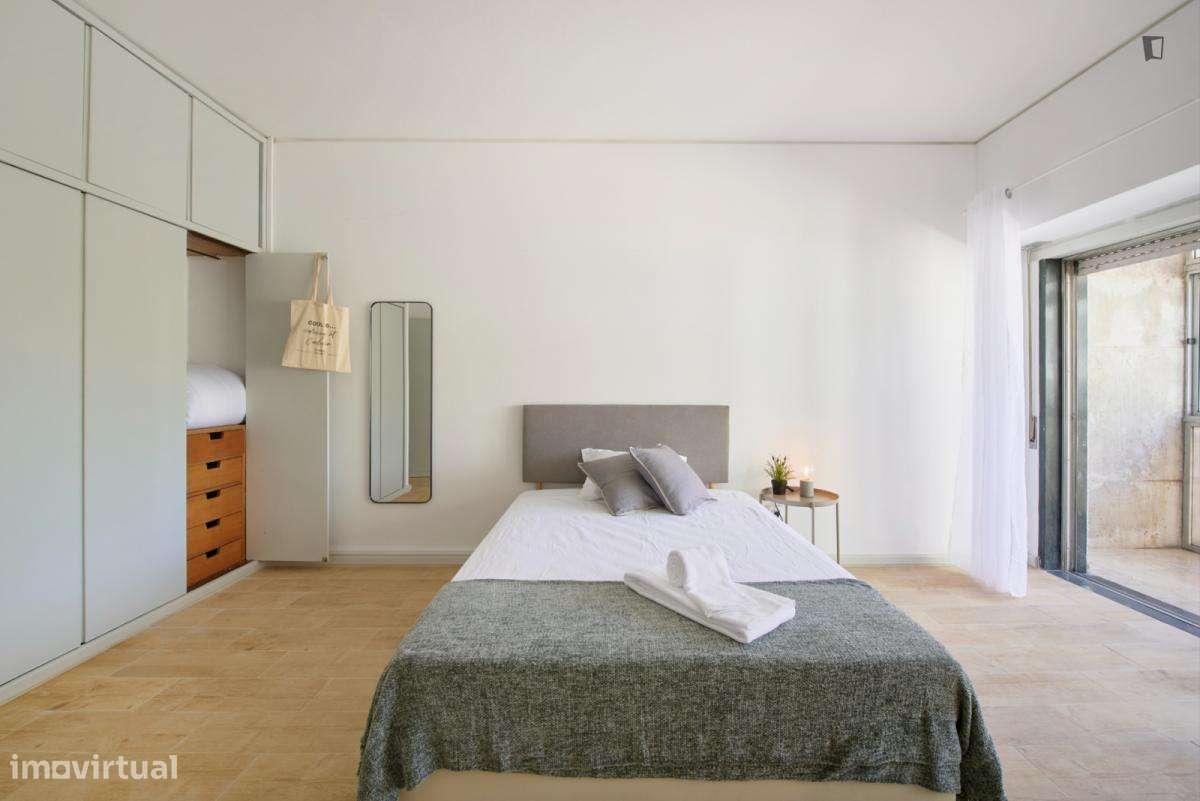 Quarto - localizado em Arroios Lisbon - Grande imagem: 3/10