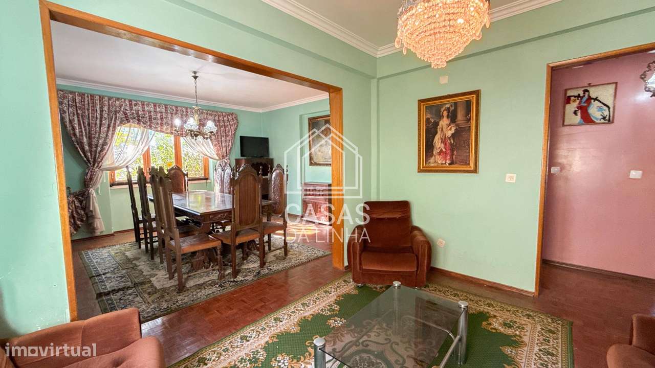 Moradia Independente T5 em Vila Fria - Porto Salvo-14