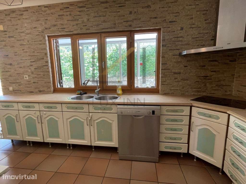 Moradia T4 com piscina e jardim, na Aldeia Grande, Setúbal-25