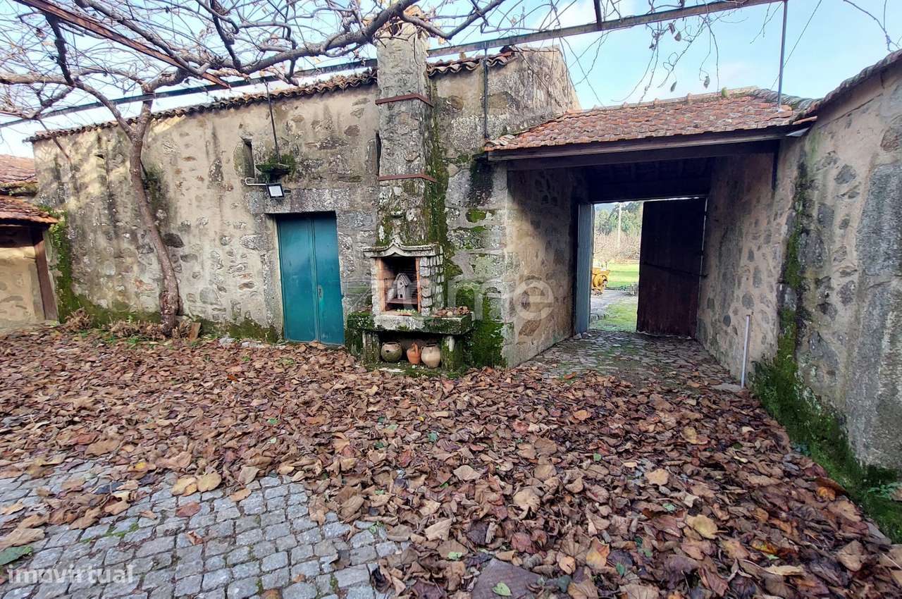 Quinta T4 com Terreno de 1.800 m² em Nogueira do Cravo-53