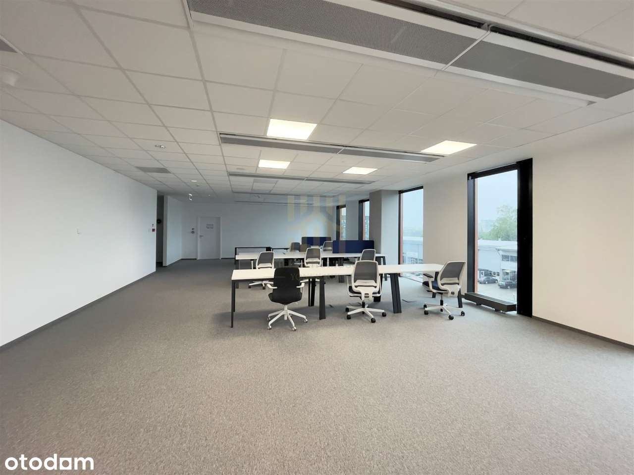 Gotowe biuro w nowoczesnym budynku - Pełny obrazek: 4/10