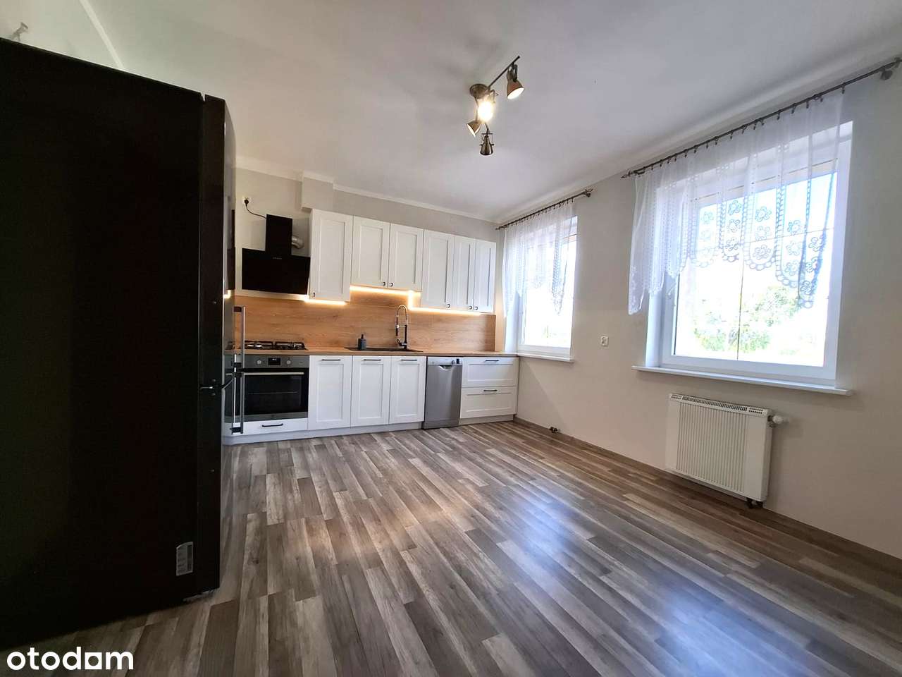 Uwaga! Nowa cena! Atrakcyjne mieszkanie w odnowionej kamienicy.-9