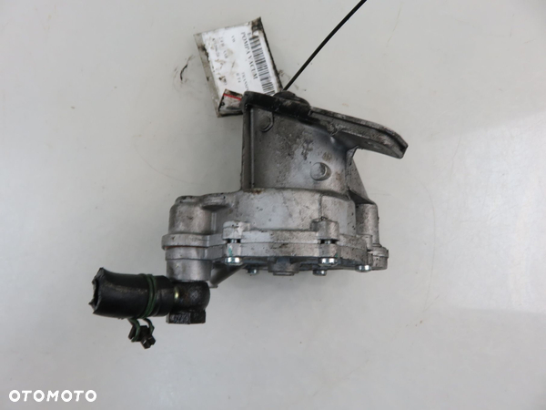 POMPA VACUM VW TRANSPORTER T4 2.4 D 075145100 - 3