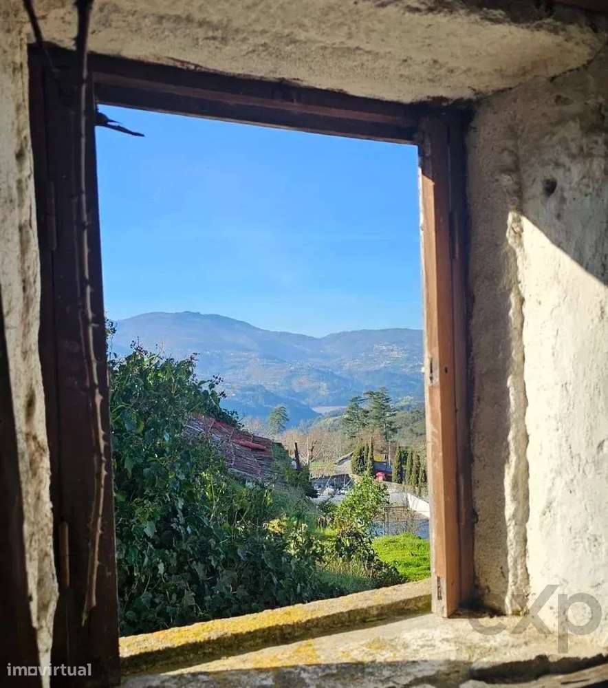 Duas Moradias em Santa Leocáda - Baião | Vistas sobre o Rio Douro - Grande imagem: 2/9