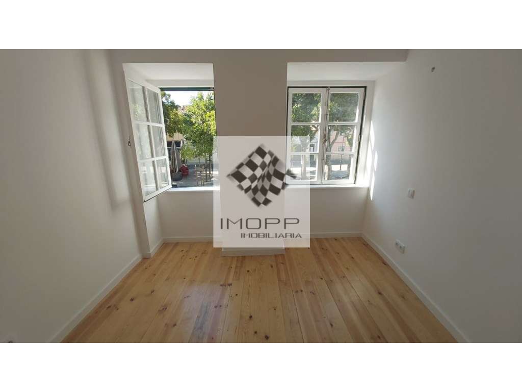 Moradia T2 +2 no centro histórico de Carnide-7