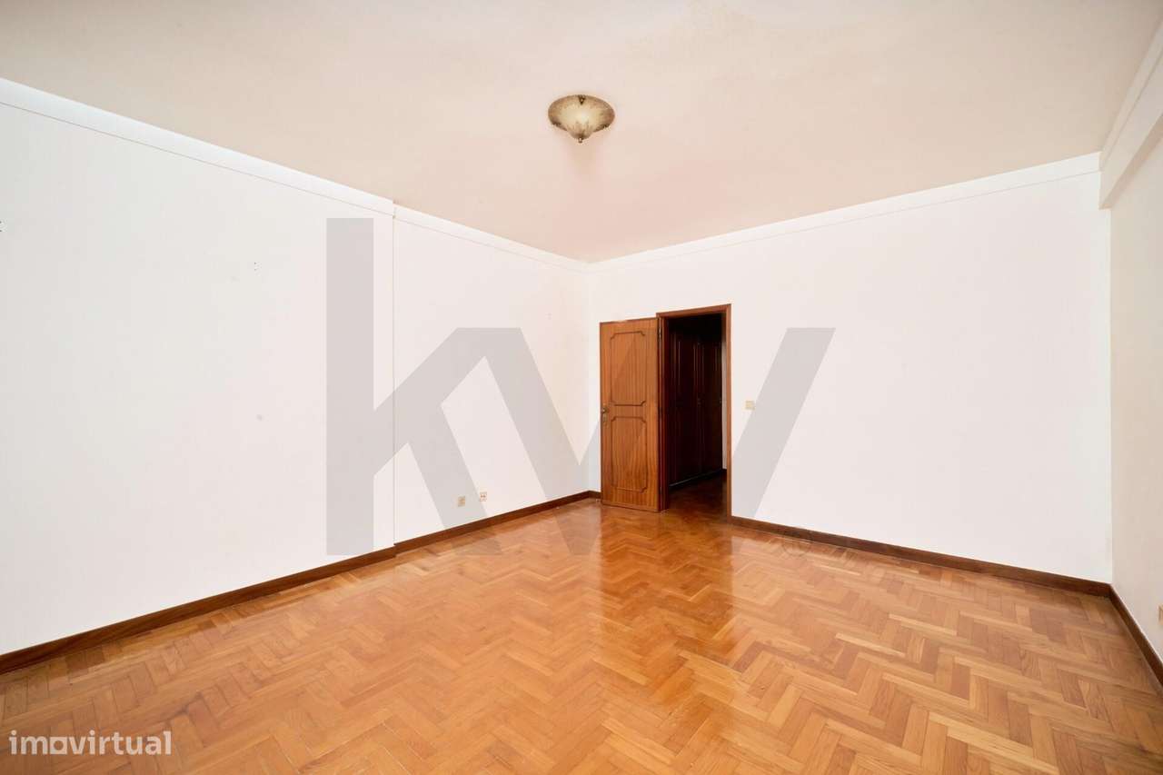 Penthouse Duplex T5 com Vista Desafogada e Excelente Potencial na Quin-19