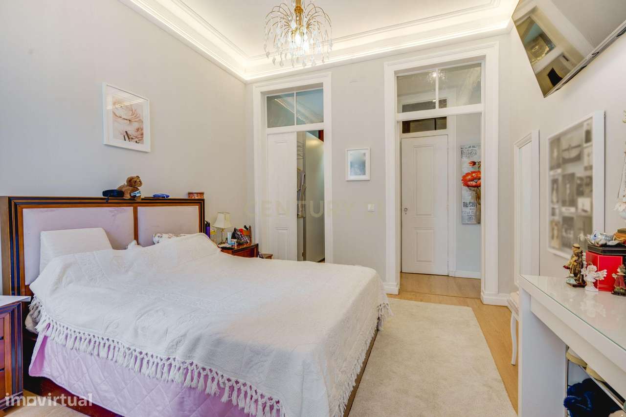 Apartamento de Charme com Jardim Privativo e Capela | Alcântara, Lisbo-7