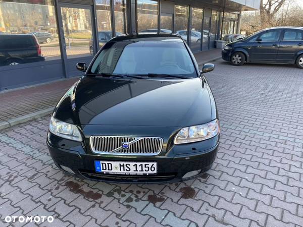 Volvo V70 2.4D5 Momentum - 9