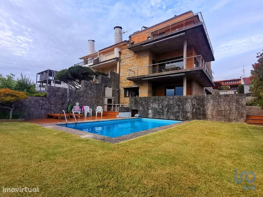 Casa T4 em Viana do Castelo de 286,00 m2