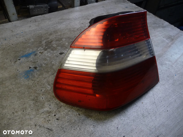 BMW E46 LIFT SEDAN LAMPA LEWY TYŁ TYLNA LEWA - 4