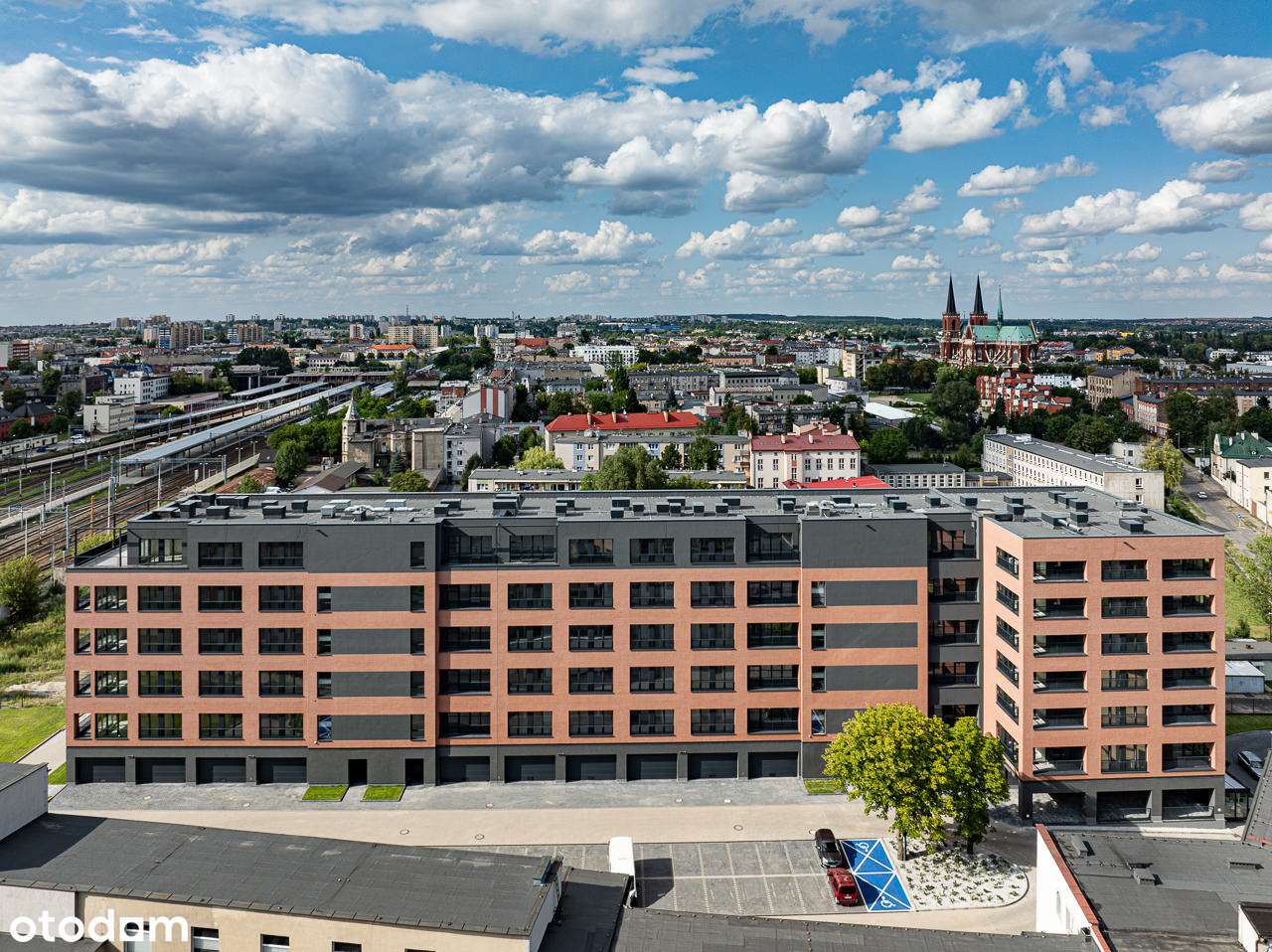 Nowa Guzikarnia- Nowoczesne Apartamenty w Centrum Częstochowy-4