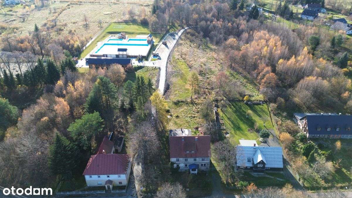 Dom z potencjałem przy nowym miejskim basenie - Pełny obrazek: 4/15