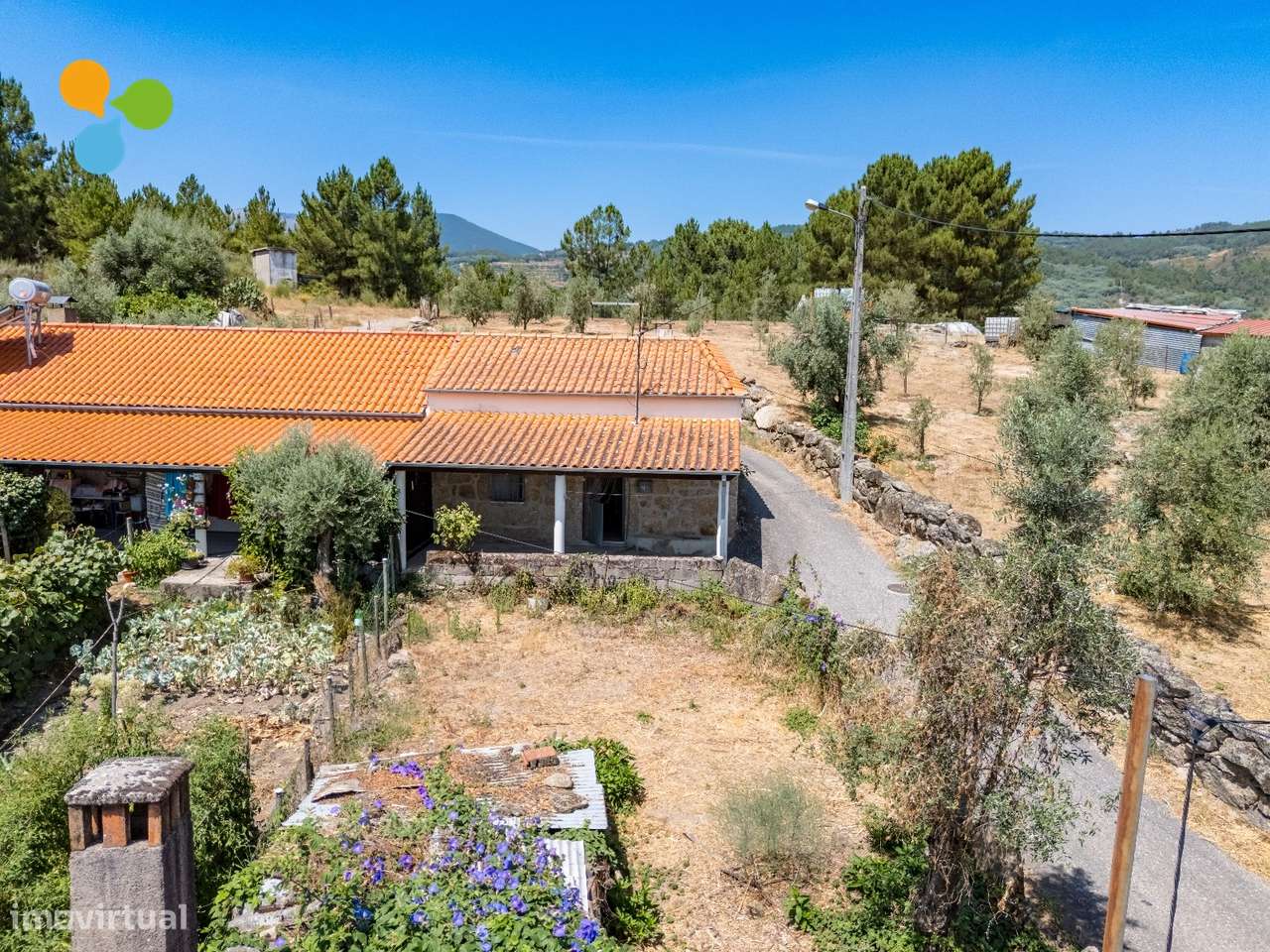 Quintinha com moradia geminada para remodelar – Borralheira, Teixoso - Grande imagem: 5/28