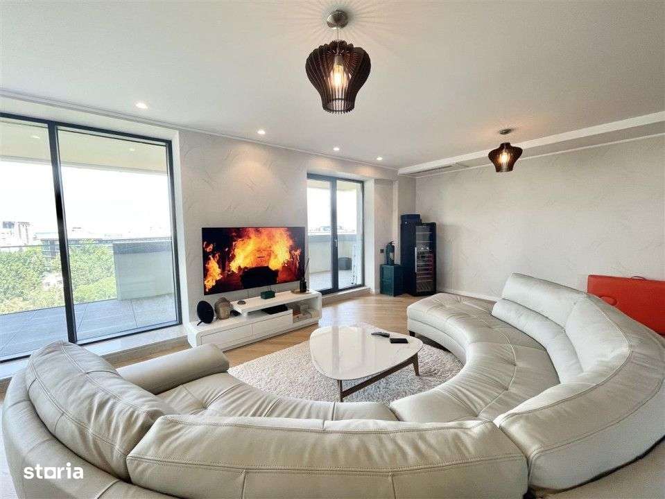 Vanzare 3 Camere Aviatiei Tower Super View Loc de Parcare-1