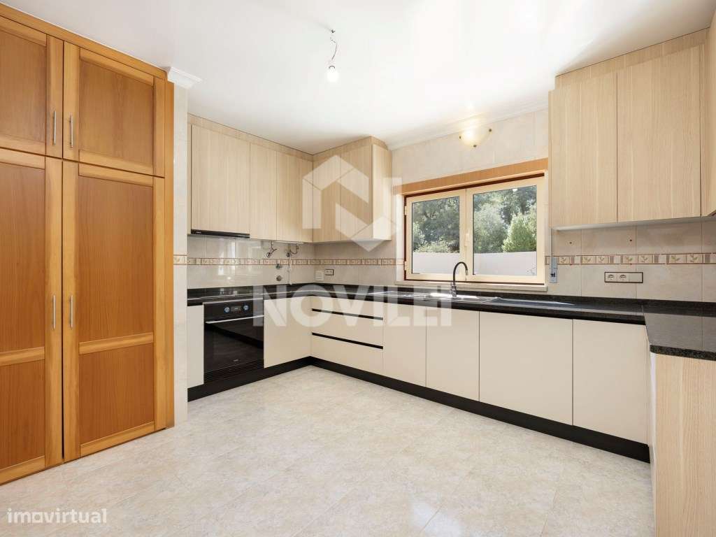 Moradia Isolada Térrea, renovada, 1500m2 de terreno murados-6