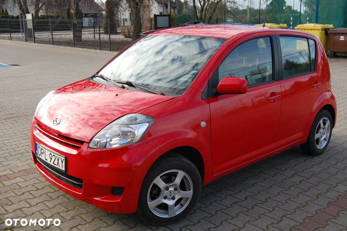 Daihatsu Sirion 1.0 - 7