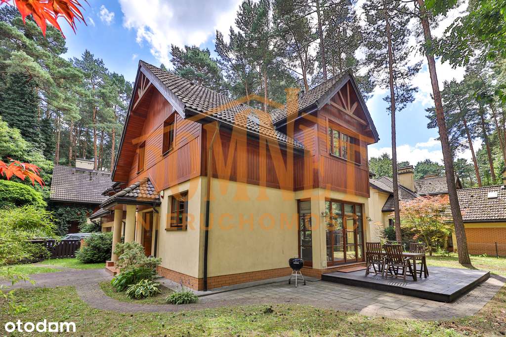 Uroczy dom na pięknej, leśnej działce-15