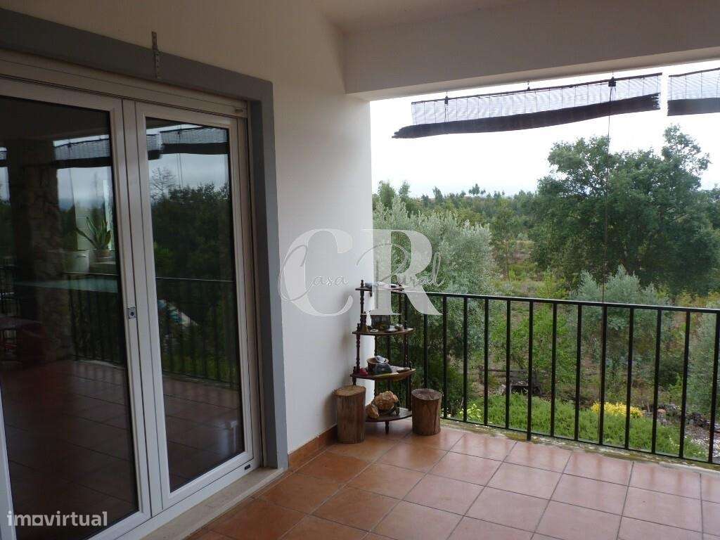 Casa isolada de 3 quartos com piscina, garagem, poço e vistas deslumbr-8