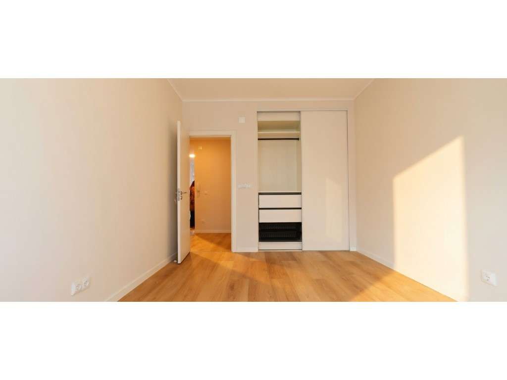 Apartamento T2 Totalmente Remodelado - Oeiras - Figueirinha-13
