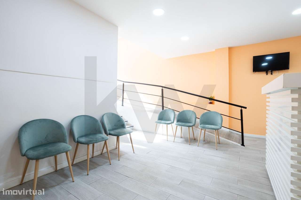 Espaço comercial na Cova Piedade com 166 m2 e Forte Potencial de Rendi-3