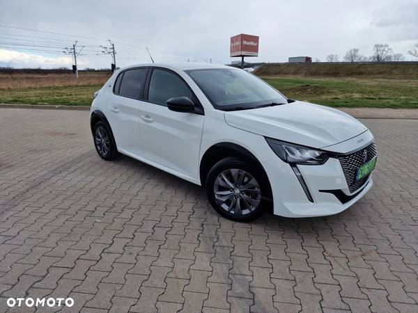 Peugeot 208 e-208 Allure - 10