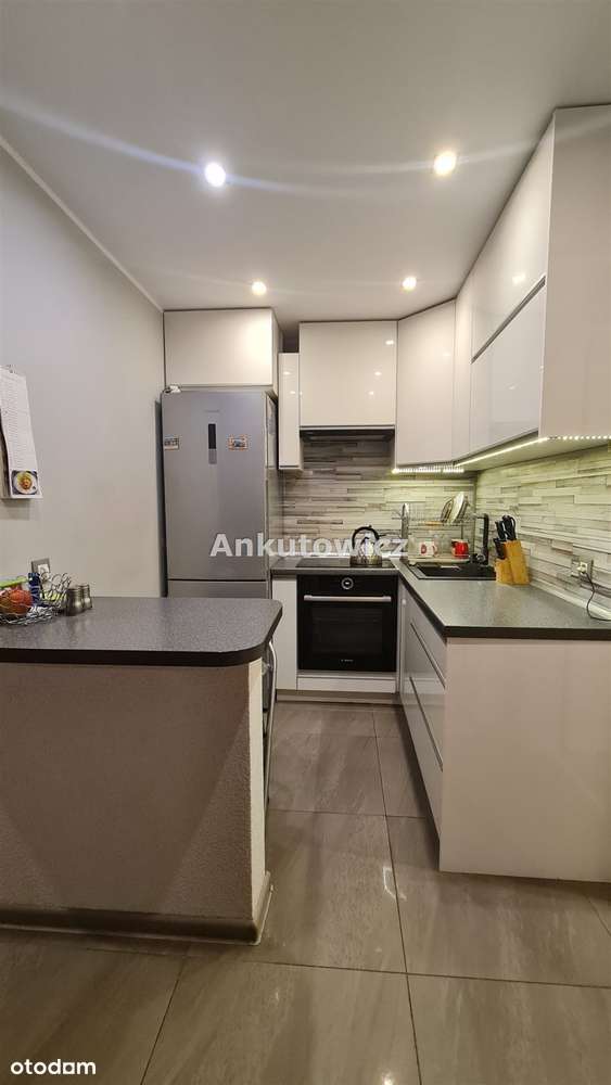 Centrum - 3 pokojowe z balkonem - po remoncie-1