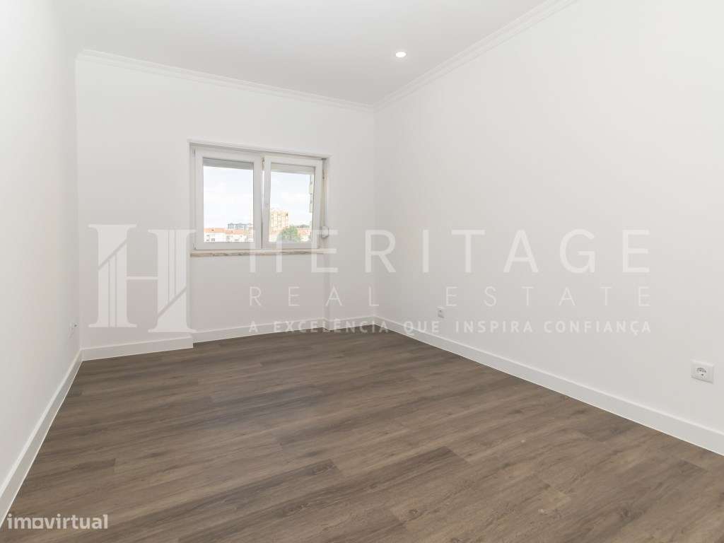 T2 totalmente remodelado na prestigiada Avenida do Bocage-22