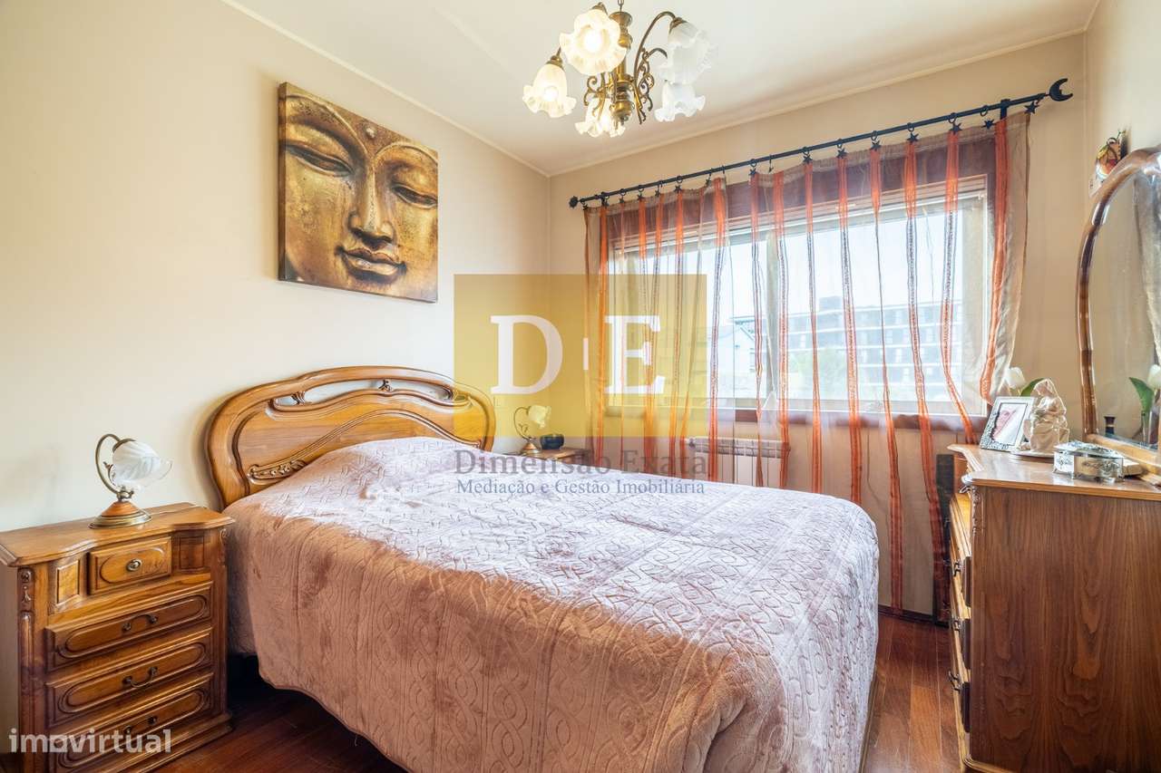 Apartamento T3 em Zona Nobre de Requesende em Ramalde-16