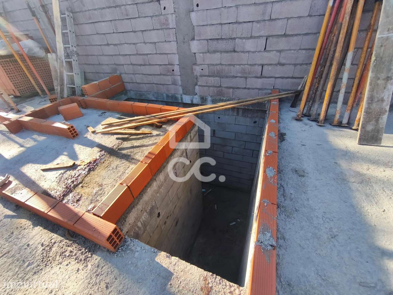 Moradia T2 + 1 em Construção em Delães-8