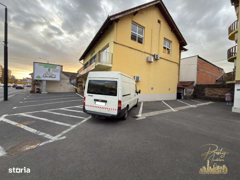 Spatiu comercial de tip showroom de inchiriat pe Bd. Decebal - Oradea - Imagine principală: 4/10