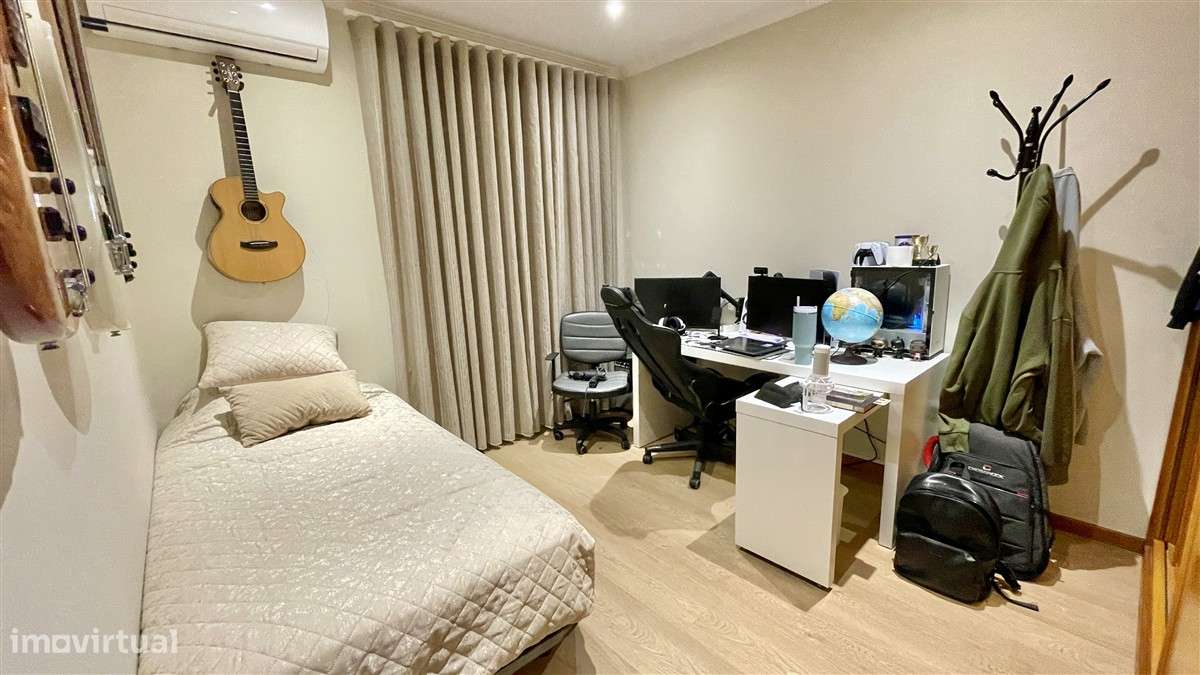 Moradia T4-Póvoa de Varzim-Centro-Acessos-2 Garagens Fechadas-15