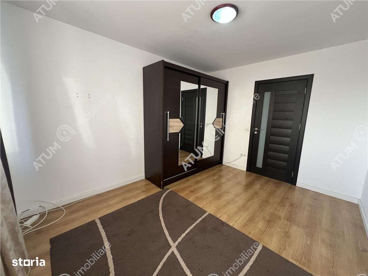 Apartament de 3 camere cu 2 balcoane etaj 2 situat in zona Rahovei-7