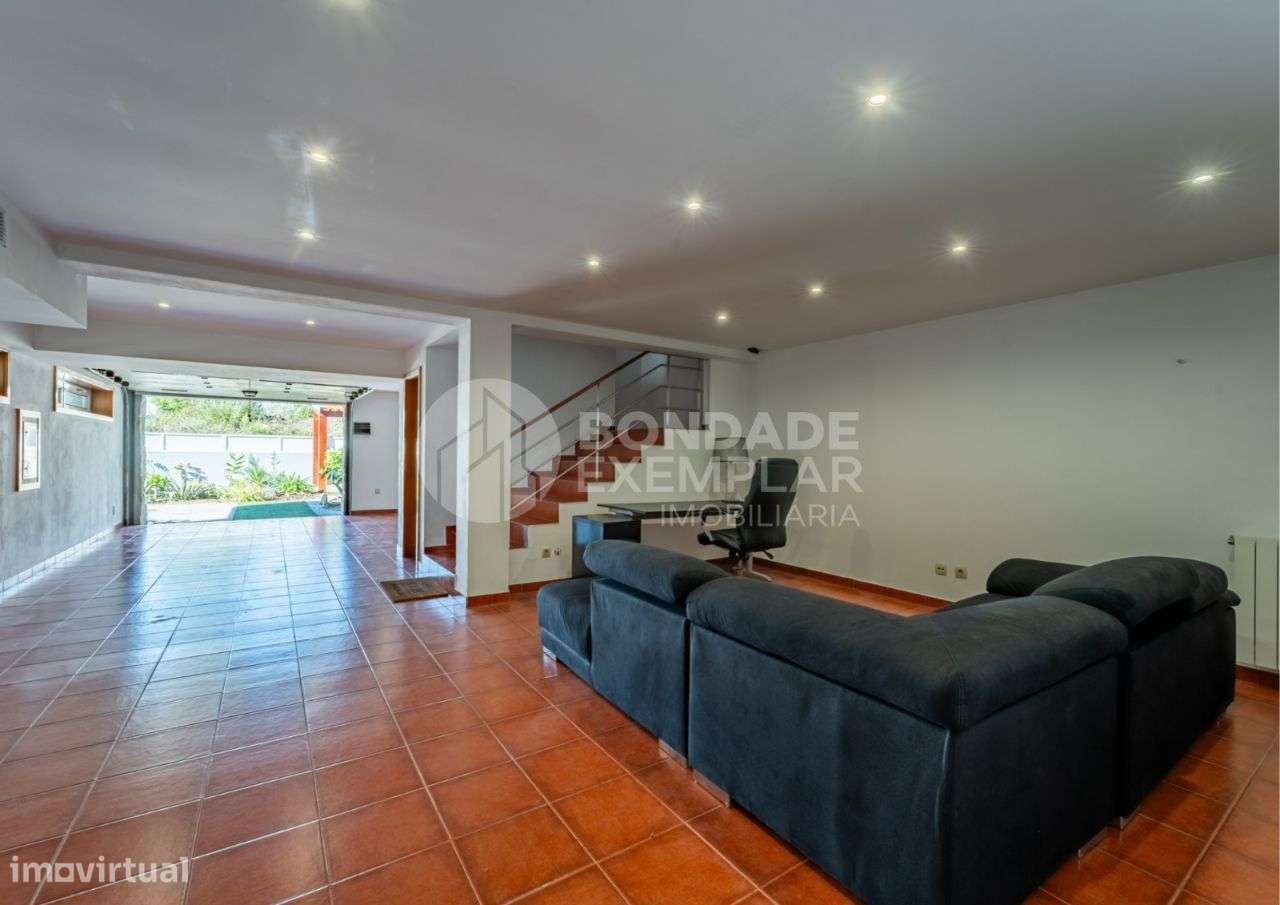 Excelente Moradia V4 - Quinta de Lousã - Valongo-34