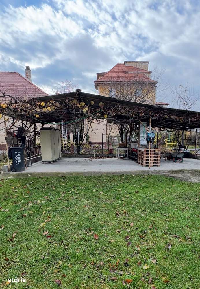 Vand casa S+P ,teren 900 mp zona parc Sub Arini-4