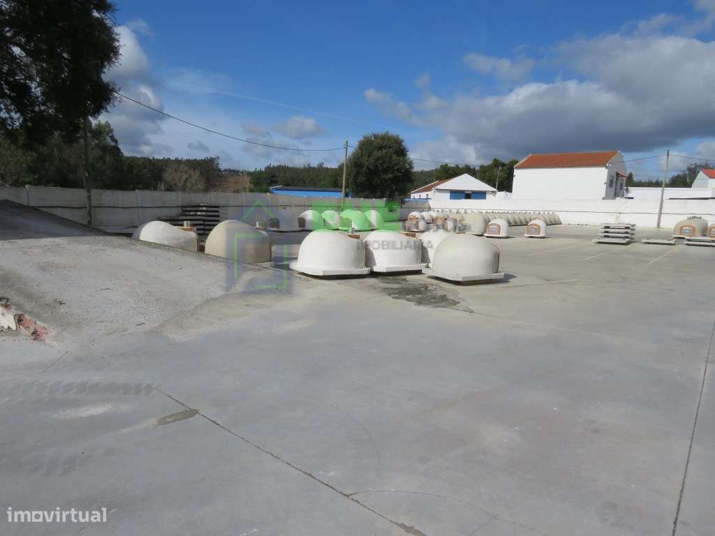 Armazéns Industriais em Maxial-10