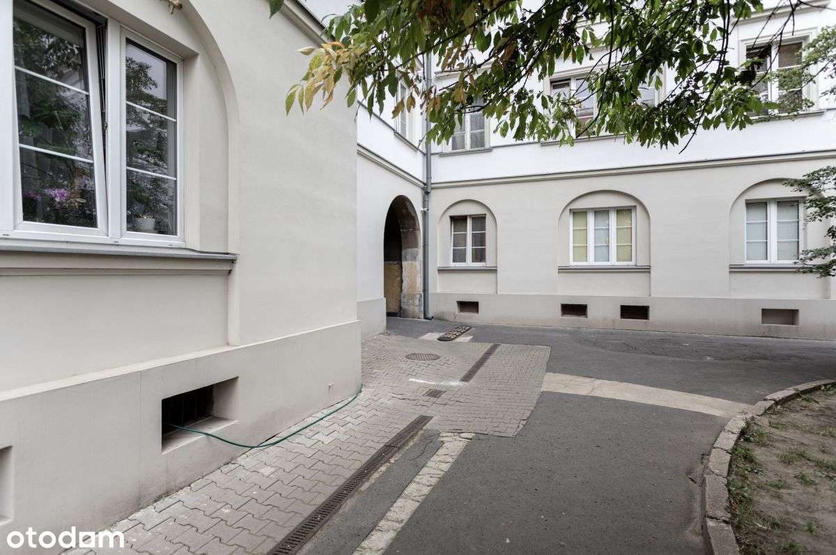 Przestrzeń z duszą w sercu Pragi | 100 m² | Balkon-12