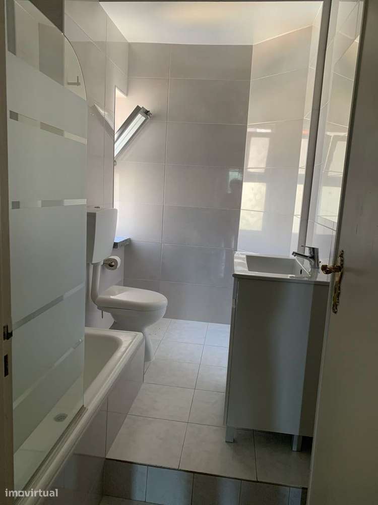 Apartamento T3 RENOVADO, com elevador, na Quinta da Matinha - Grande imagem: 5/5