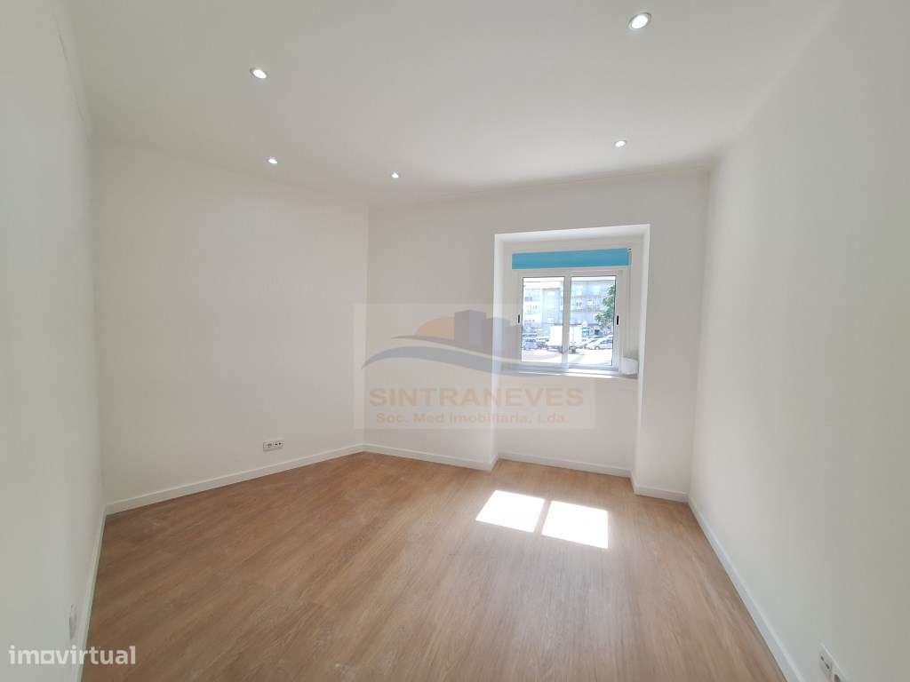 T2 na Mina totalmente remodelado com logradouro partilhado - Grande imagem: 4/16