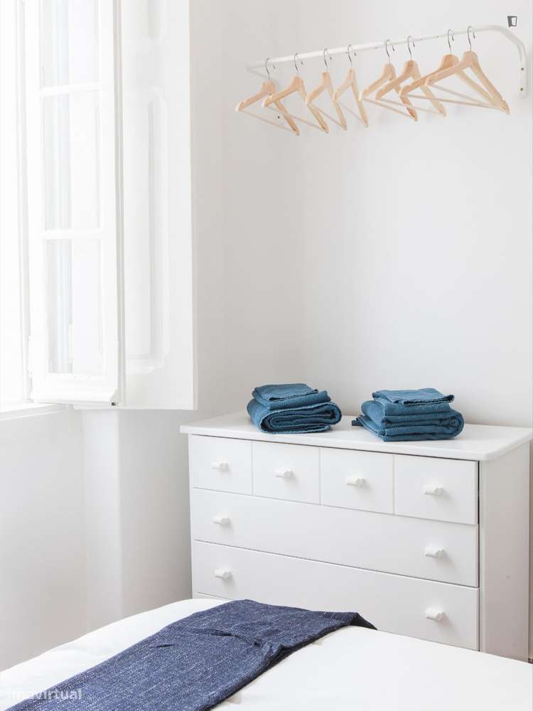 Quarto - localizado em Anjos Lisbon - Grande imagem: 5/10