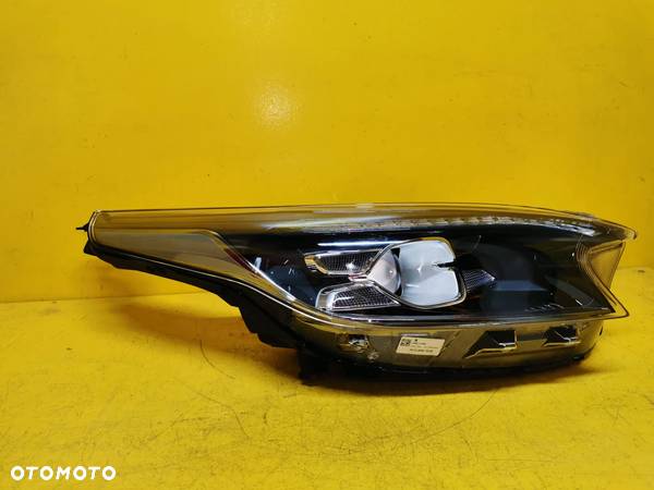 KIA XCEED LAMPA PRAWA FULL LED PRZOD J7921-21080 - 2