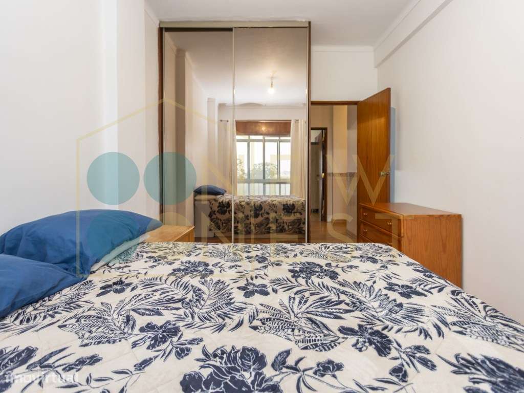 Apartamento T2 Rua Abel Salazar com 4 marquises - Hospital | Setúbal-7