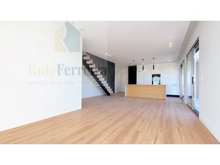 Apartamento T1 Duplex Novo com Garagem e vista mar!! - Grande imagem: 5/31