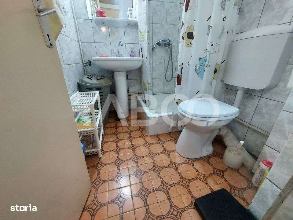 Apartament 4 camere decomandate de vanzare 2 bai zona Strand in Sibiu - Imagine principală: 5/9