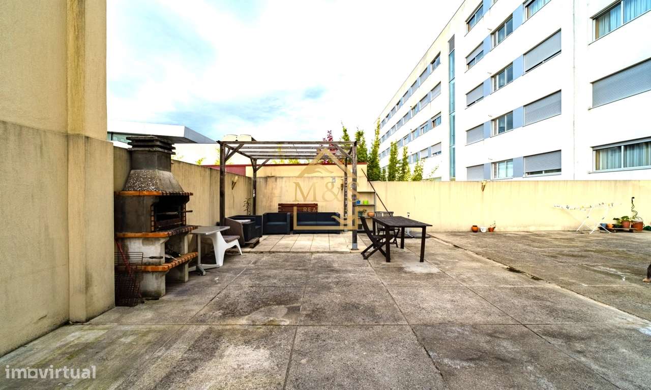 Apartamento T4 Remodelado, Terraço com 100m2,a 500Mts do Metro - Porto-5