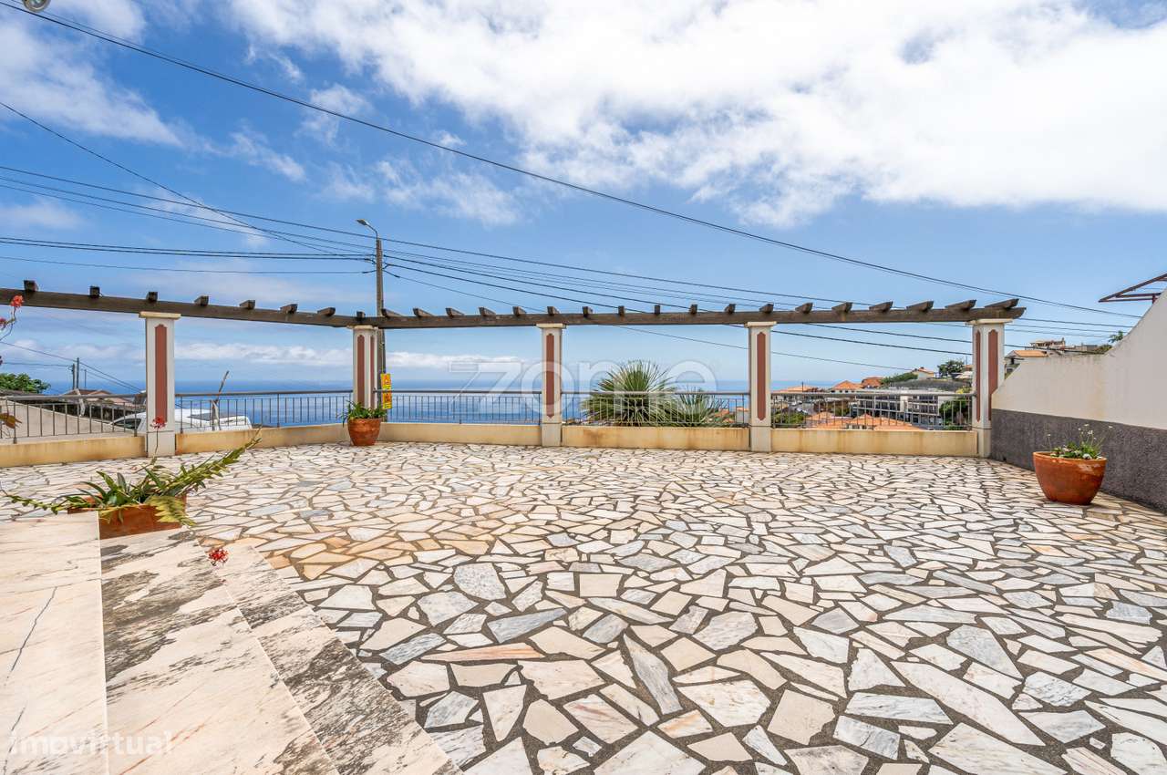 Moradia T4 Tradicional com vista mar na Calheta - Grande imagem: 5/55