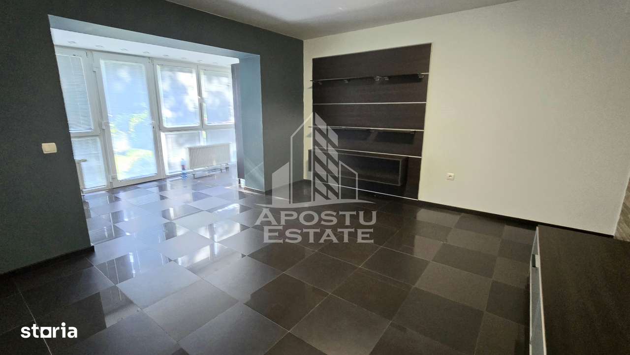 Apartament cu 2 camere, centrala proprie, parter, zona Lipovei - Imagine principală: 3/12