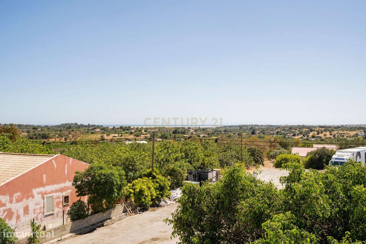Moradia T4 com Terraço e Vista Mar em Luz de Tavira-9