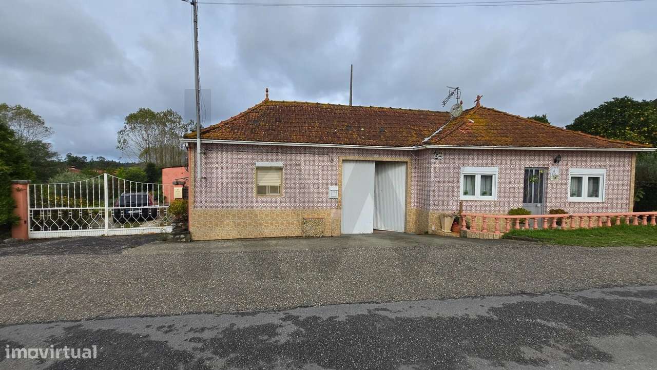 Moradia Gandaresa em  Rio Tinto ouca vagos com terreno e floresta-1